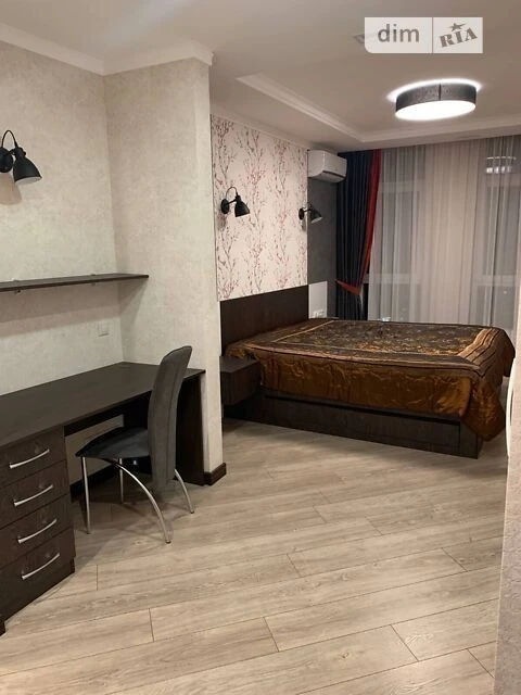 Довготривала оренда 3к квартири на вул. Ростиславська 5Б • I