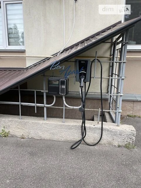 Довготривала оренда 1к квартири на вул. Сергія Берегового 5