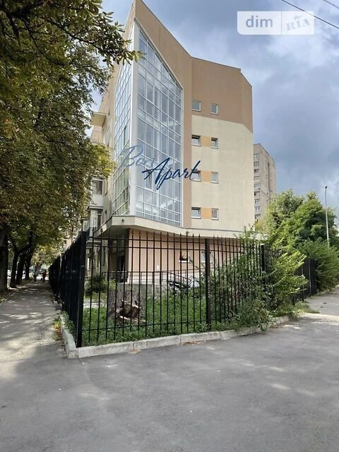 Довготривала оренда 1к квартири на вул. Сергія Берегового 5