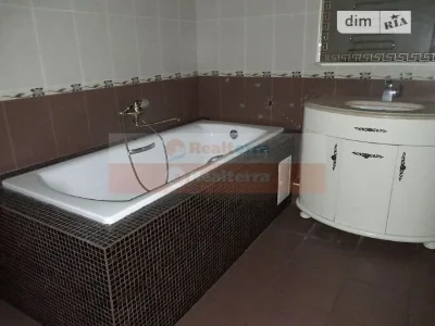 Довготривала оренда 2к квартири на вул. Саксаганського 121 •