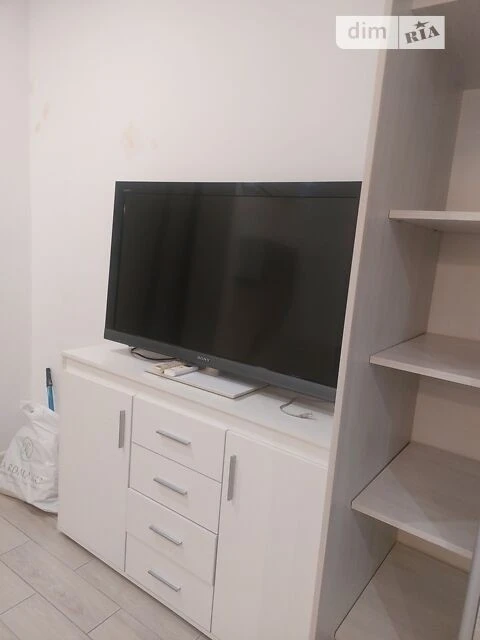 Довготривала оренда 1к квартири на вул. Миколи Соловцова 2 •
