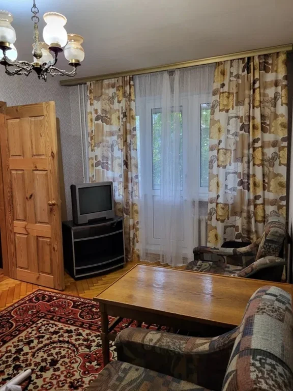 Довготривала оренда 2к квартири на бул. Вацлава Гавела 77 •