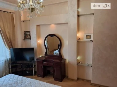 Довготривала оренда 3к квартири на вул. Дмитрівська 69 • ID