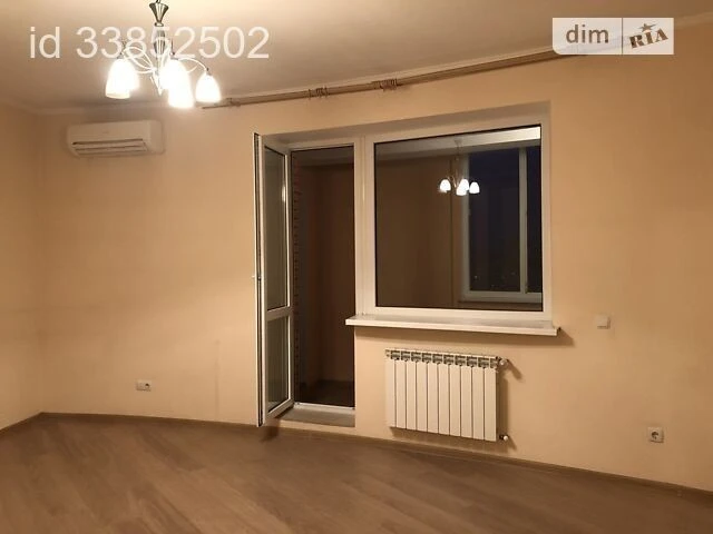 Довготривала оренда 1к квартири на вул. Срібнокільська 12 •