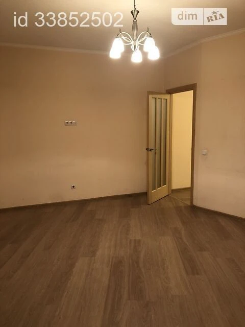 Довготривала оренда 1к квартири на вул. Срібнокільська 12 •