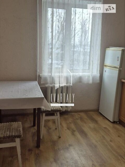 Довготривала оренда 2к квартири на вул. Івана Виговського 11