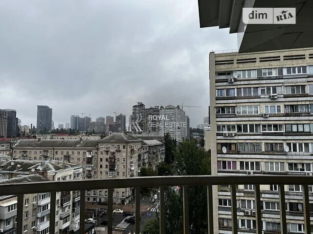 Довготривала оренда 3к квартири на вул. Антоновича 131 • ID