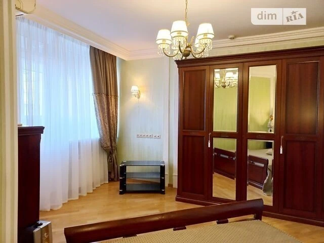 Довготривала оренда 3к квартири на вул. Срібнокільська 1 • I