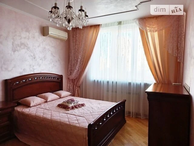 Довготривала оренда 3к квартири на вул. Срібнокільська 1 • I