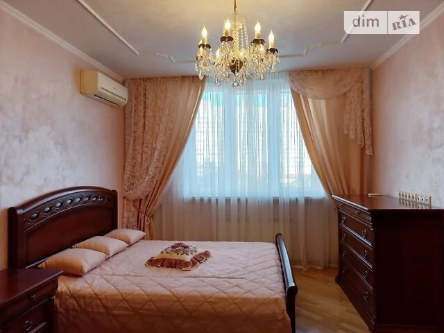 Довготривала оренда 3к квартири на вул. Срібнокільська 1 • I