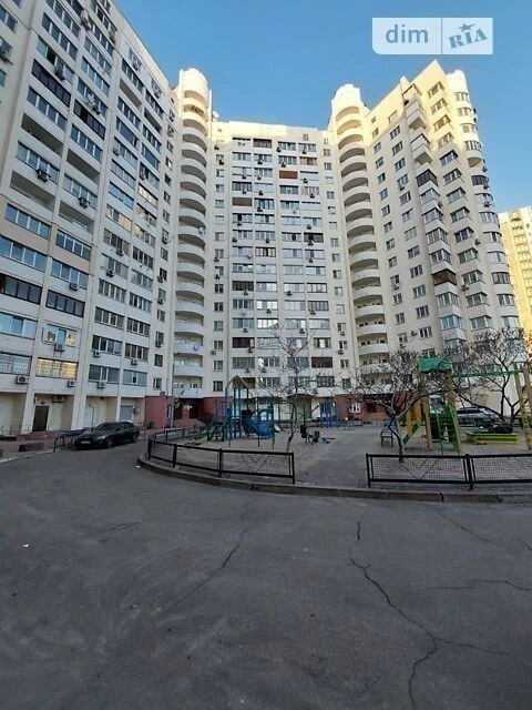 Довготривала оренда 2к квартири на просп. Миколи Бажана 26 •