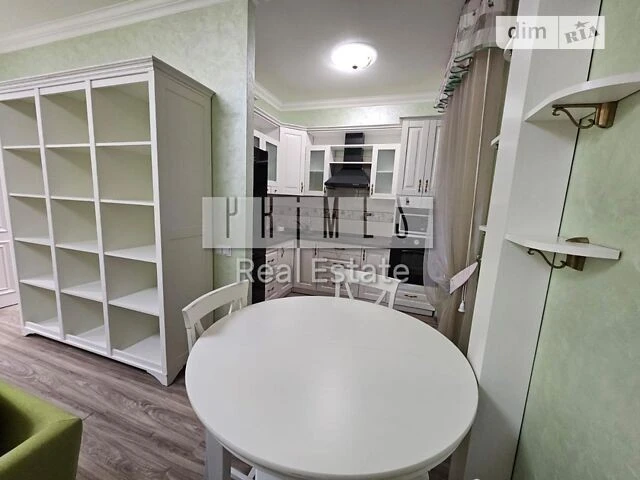 Довготривала оренда 2к квартири на вул. Володимирська 19 • I