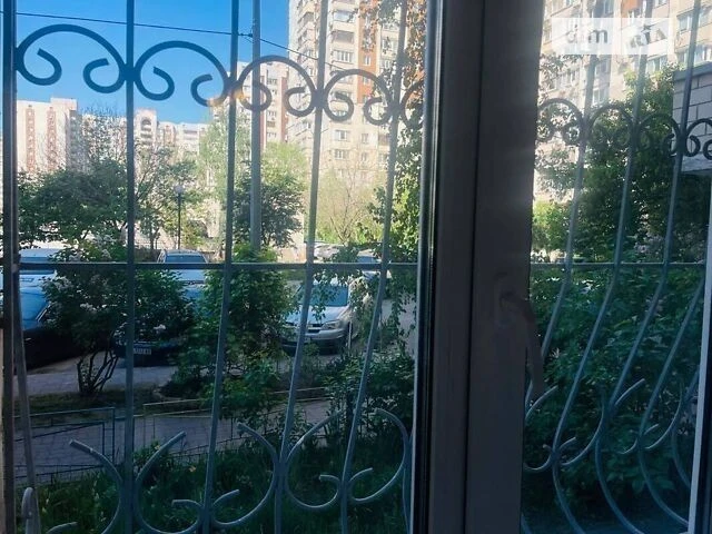 Довготривала оренда 3к квартири на просп. Володимира Івасюка