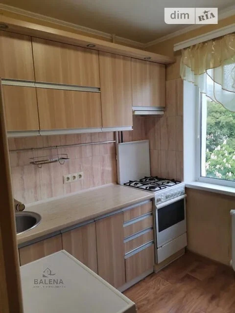 Довготривала оренда 2к квартири на вул. Миколи Василенка 4 •