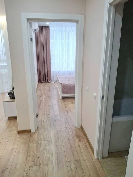 Сдам квартиру в Варшавський+