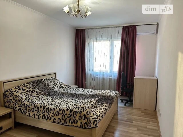 Довготривала оренда 3к квартири на вул. Урлівська 15 • ID 34