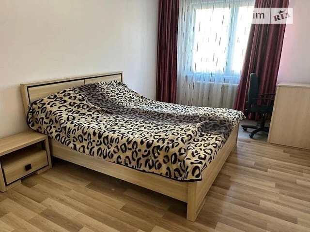 Довготривала оренда 3к квартири на вул. Урлівська 15 • ID 34