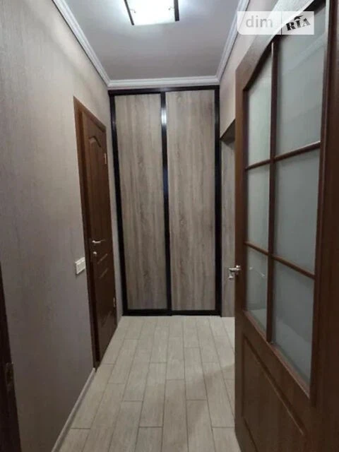 Довготривала оренда 1к квартири на вул. Ващенка Григорія 5 •