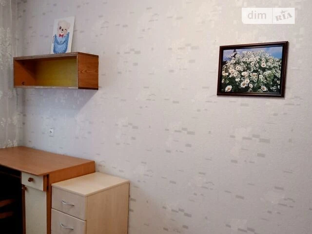 Здам в оренду кімнату на вул. Вишгородська 40/14 довгостроко