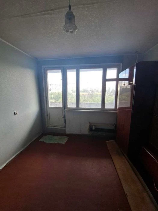 Selling a one-room apartment in Rogan, 92 Brigada Street (formerly Gritsevtsa Street)