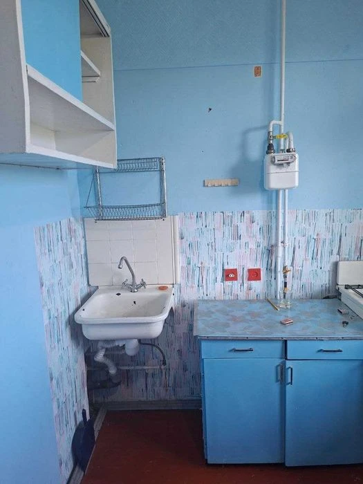 Selling a one-room apartment in Rogan, 92 Brigada Street (formerly Gritsevtsa Street)
