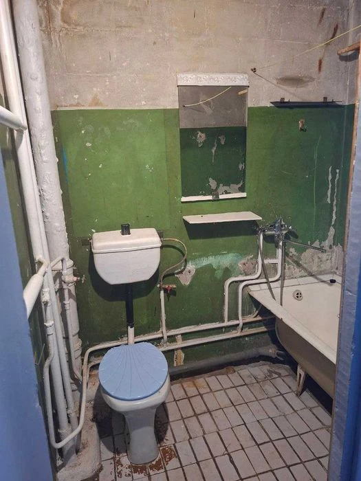 Selling a one-room apartment in Rogan, 92 Brigada Street (formerly Gritsevtsa Street)