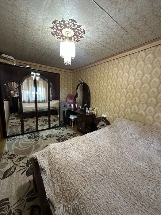 Продаж 2 кімнатної квартири р-н 12 квартал ж/м Кротово