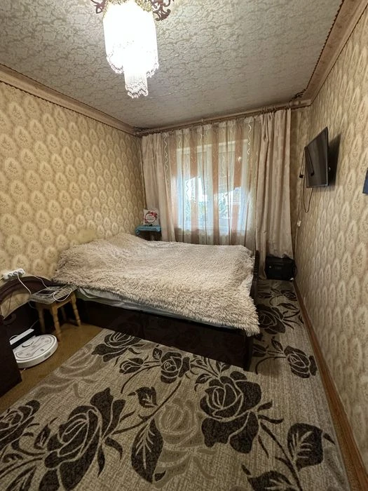 Продаж 2 кімнатної квартири р-н 12 квартал ж/м Кротово