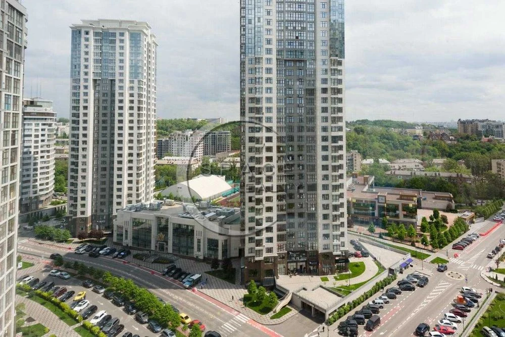 Продаж 3 кімнатної квартири 115 м2 Верхогляда 20 (Драгомиров