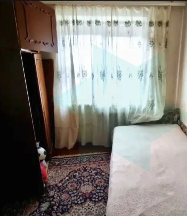 Продам 4 кімнатну квартиру на ж/м Тополь-3