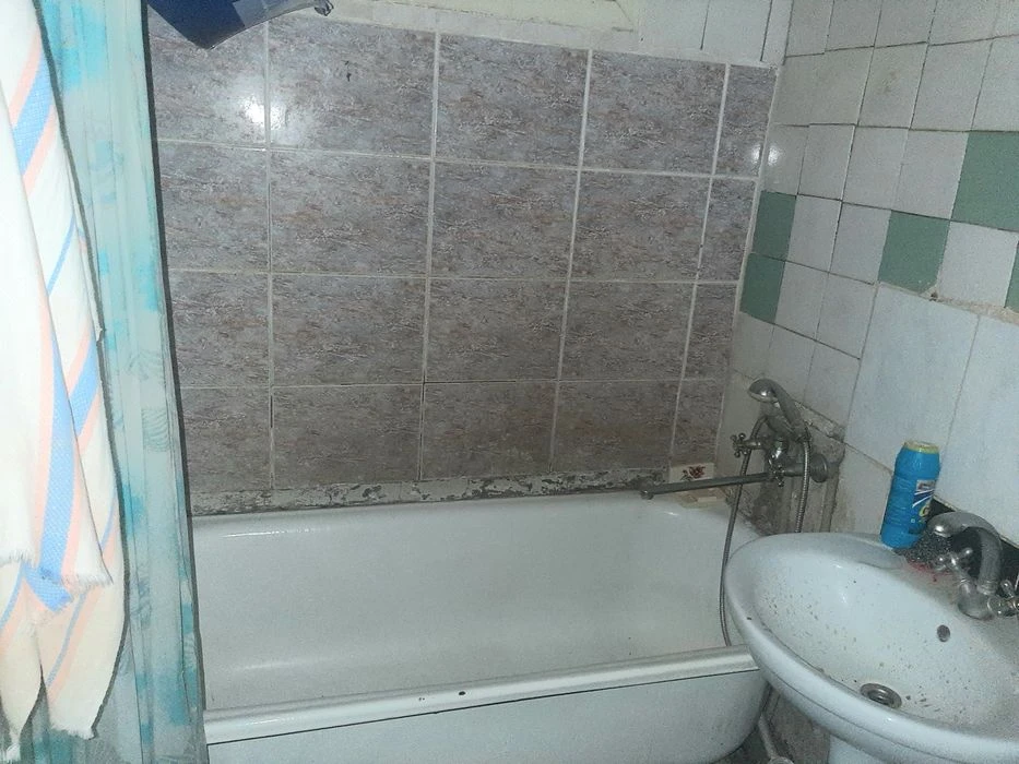Продам 2комн квартиру пр.Поля 131б верх