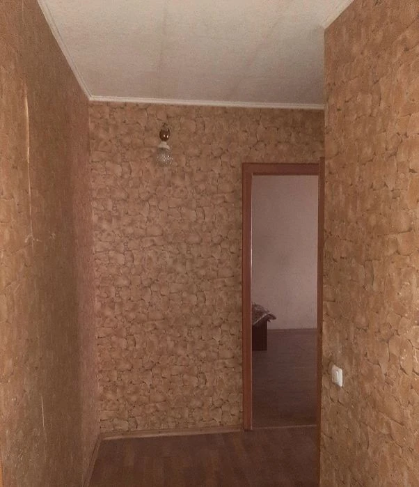 Продам 2комн квартиру пр.Поля 131б верх