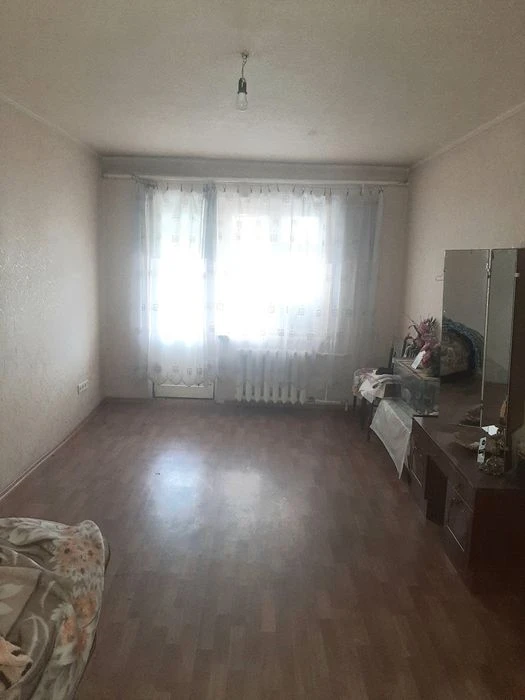 Продам 2комн квартиру пр.Поля 131б верх