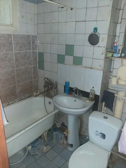 Продам 2комн квартиру пр.Поля 131б верх