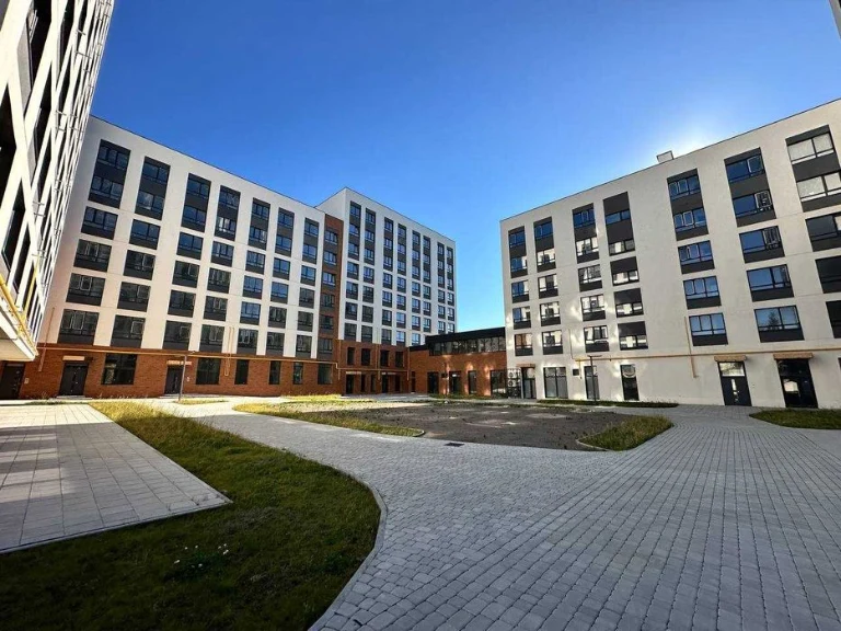 Продаж ПАРКОМІСЦЯ 16 м ЖК Навроцького,31. ЗДАНО, Заселено.