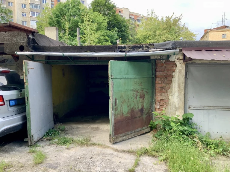 Продаж Місце в гаражному кооперативі Погулянка