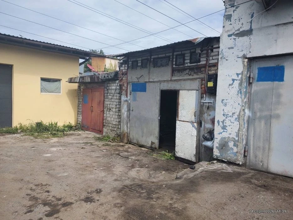 продам гараж Троещина Деснянский Пухівська Пуховская власник