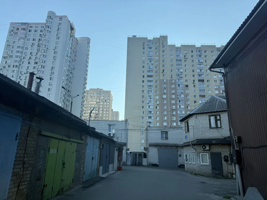 Продам цегляний гараж (укриття) 40 м² у ГК «Північ» (Деснянс