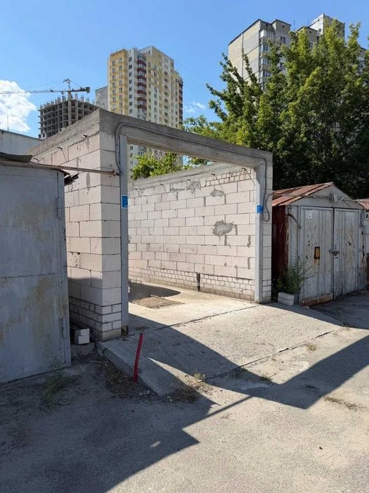 Продаж гараж. вул. Хорольська. вул. Сиваська