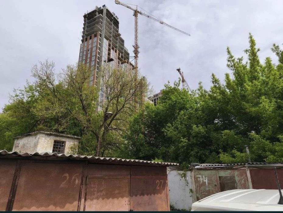 Продам кірпічний гараж