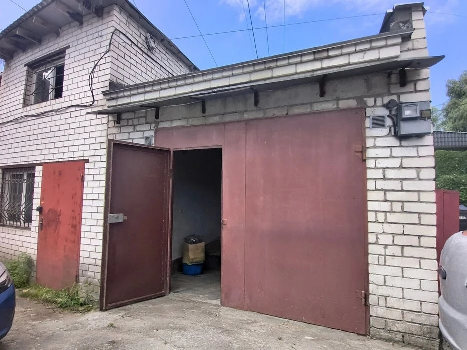 Гараж Троєщина Крайня 13 Супутник 3 високий під бус 370х600с
