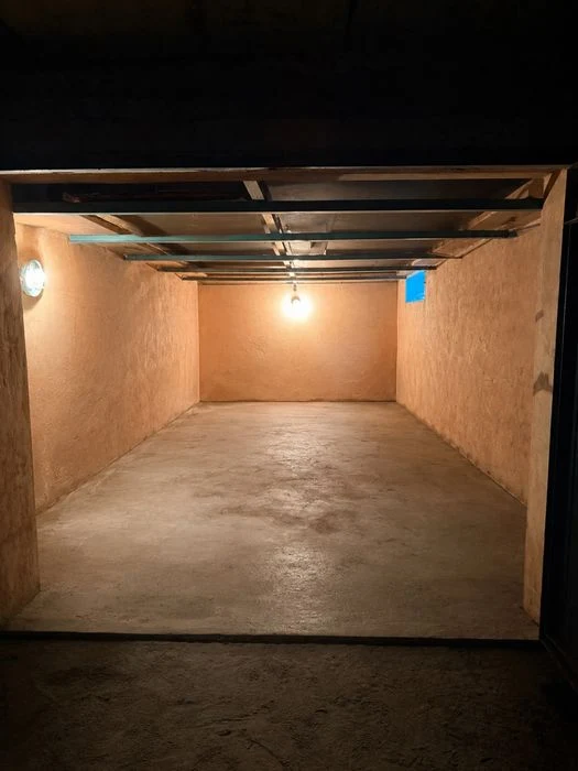 Продам гараж 17,4 м² – ГК «Волгоградський», від власника