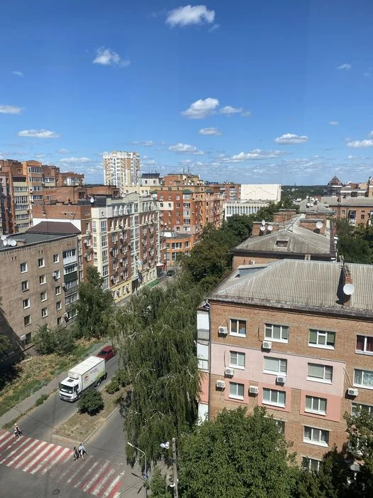 Квартира 3 - х кімнатна центр
