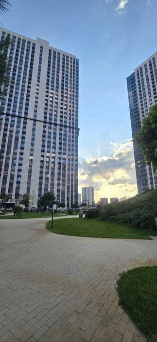 Паркомісце в підземному паркінгу ЖК Метрополіс | Продаж Без