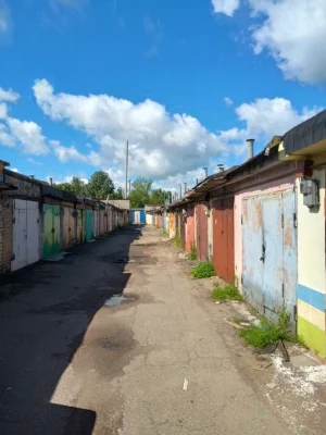 Продам капітальний гараж в г/к Дружба,вул миру 102