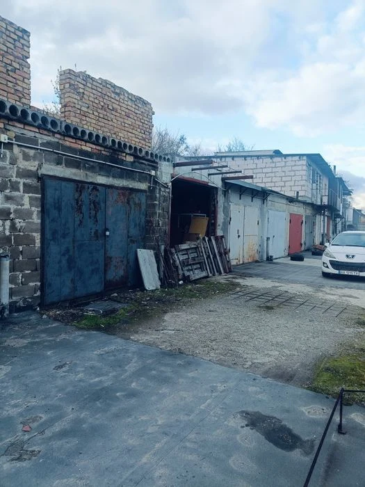Продам два гаража