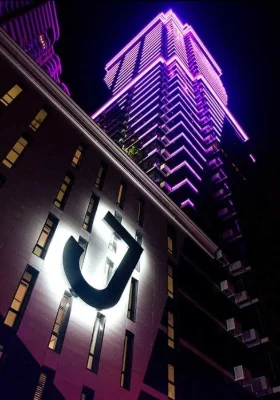 Продаж просторе паркомісце підземний паркінг ЖК Jack House Л