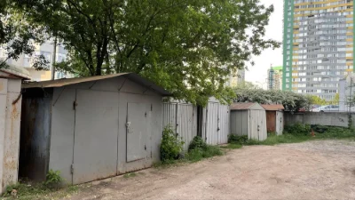 Продам металевий гараж біля  вїзду в ЖК «Паркова Вежа»