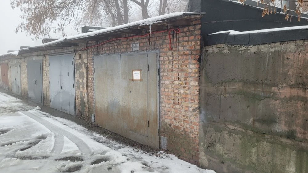 Гараж 50 м2 в кооперативі Лада-2
