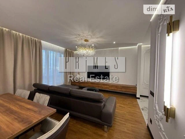 Sale of 3-room apartment 87.8 sq. m. on Yuliya Zdanovskaya Street 28 •